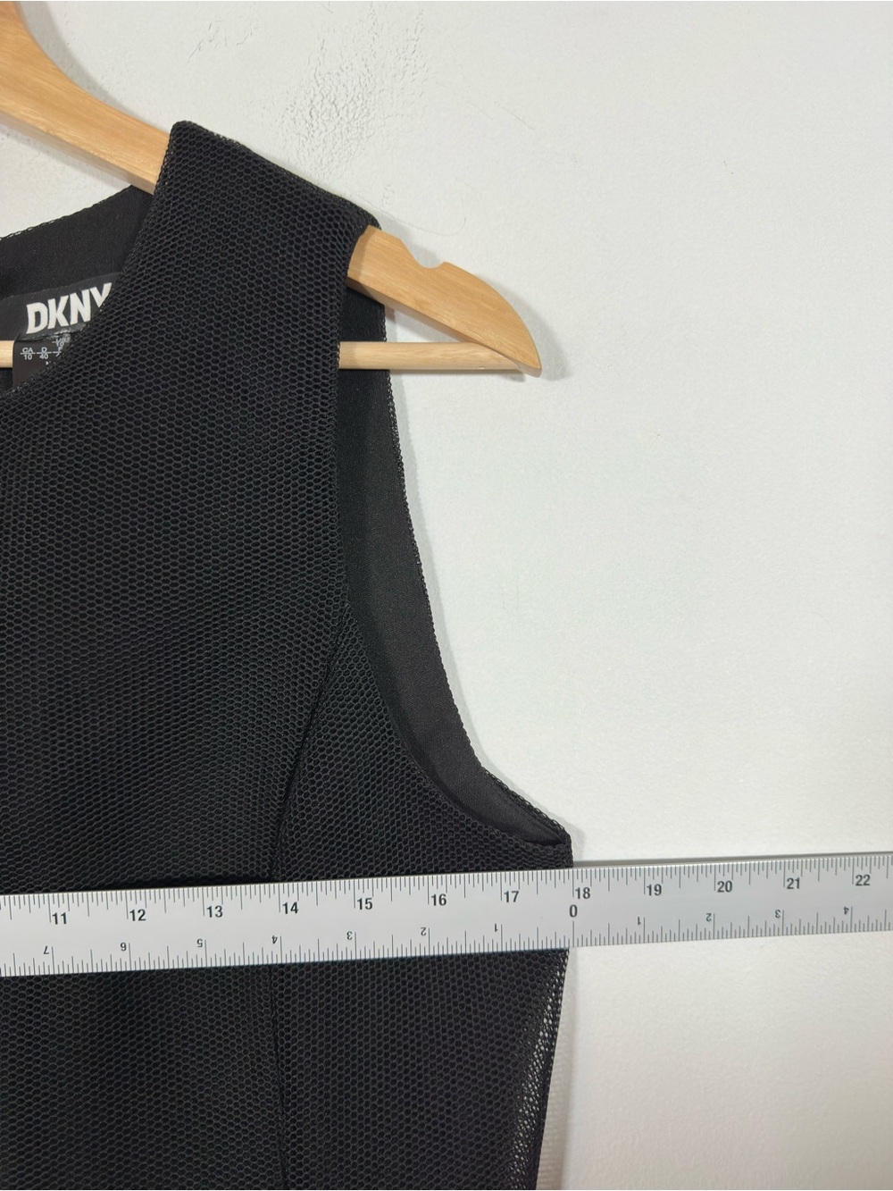 DKNY Embroidered Dress Mesh Overlay Fit & Flare Size 10 Black Party Cocktail - Picture 5 of 7